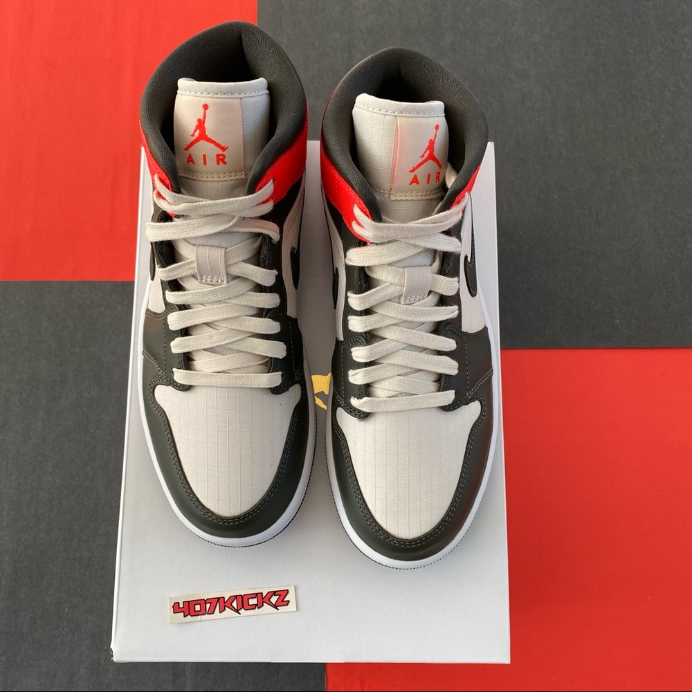 Women’s Air Jordan 1 👟 - Picture 10 of 10